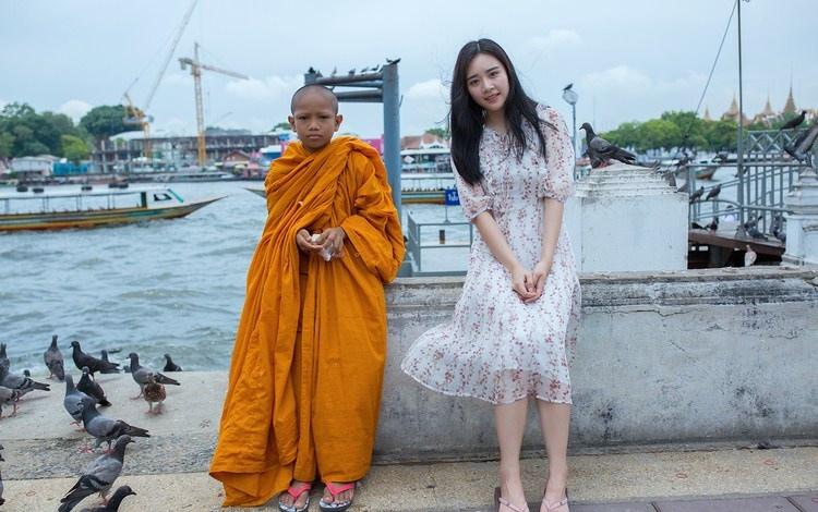 清秀脱俗活力少女泰国旅拍写真图片