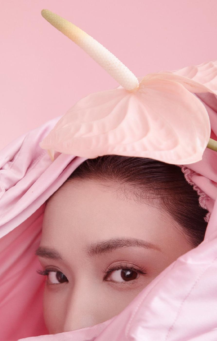 彭小苒粉红色性感甜美写真图片