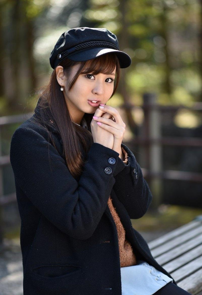 日本赛车女郎安田七奈制服时尚写真