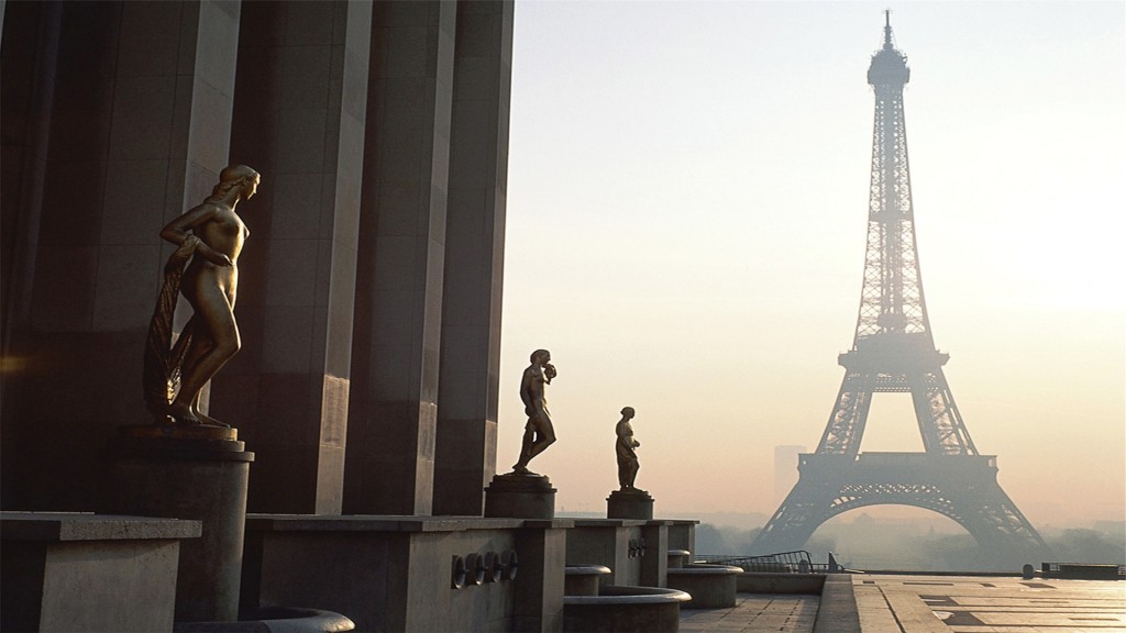 法国埃菲尔铁塔优美风光高清桌面壁纸