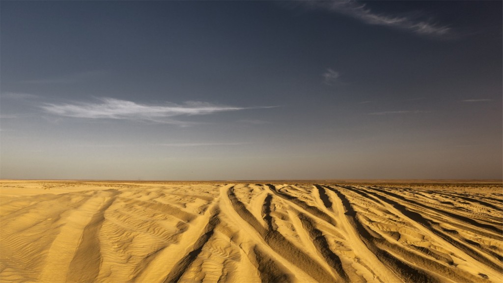 撒哈拉沙漠广阔风景高清桌面壁纸