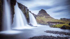冰岛瀑布风光