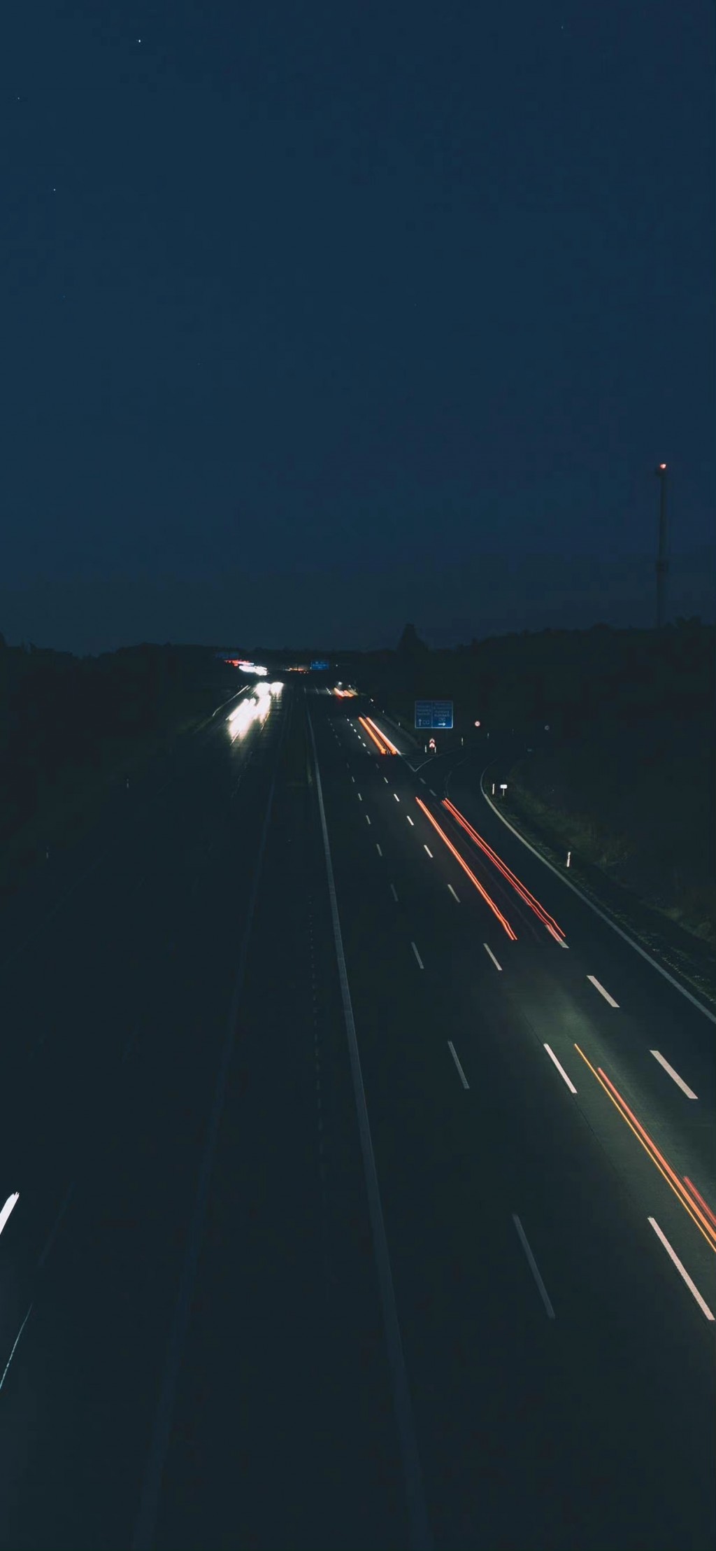 道路夜拍风景手机壁纸