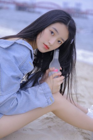 海边沙滩少女柴蔚日系写真