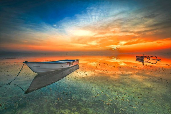 巴厘岛泛舟美丽海景图片